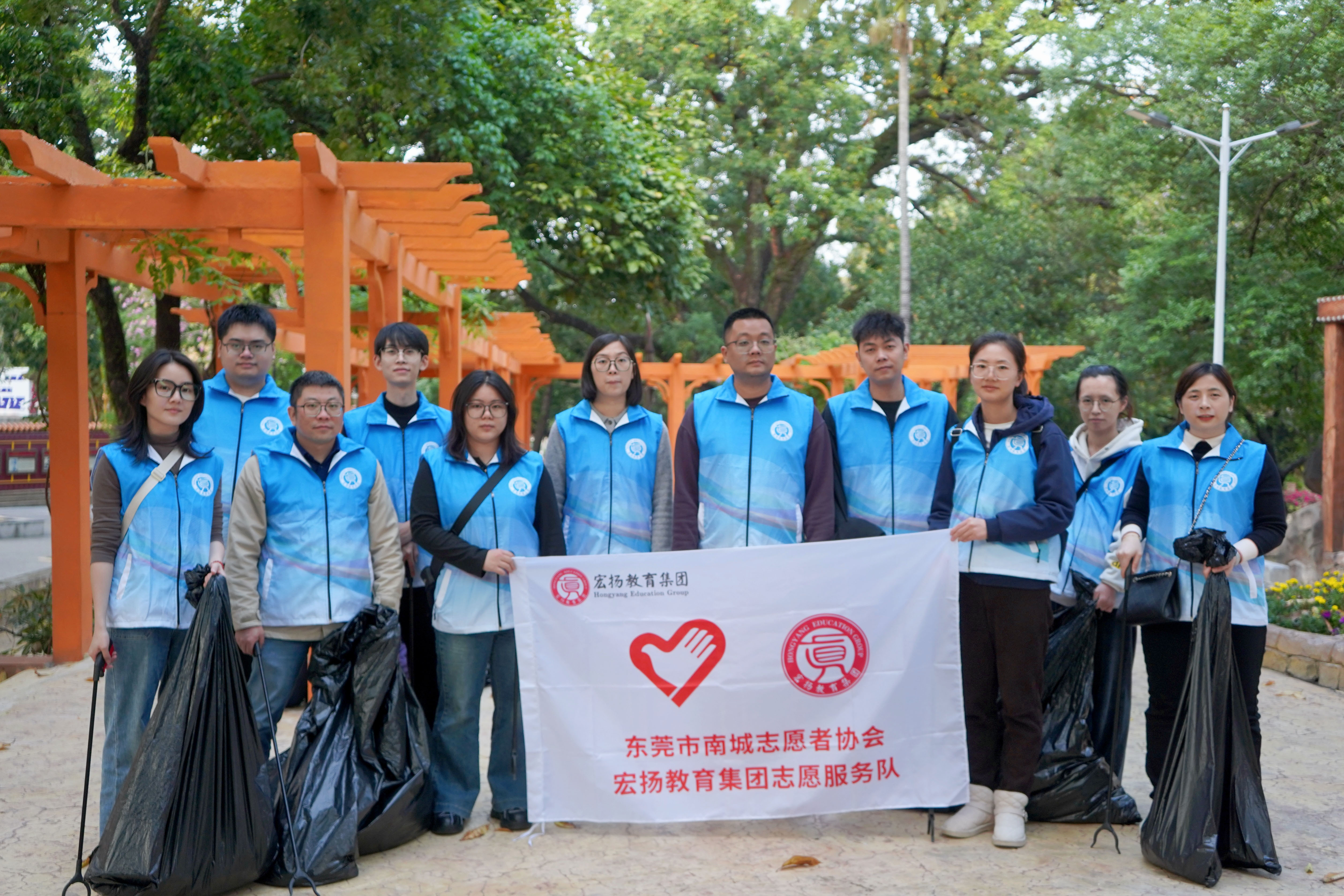 向真公益计划——「祭先烈 · 护青山」缅怀先烈，我们还记得您！